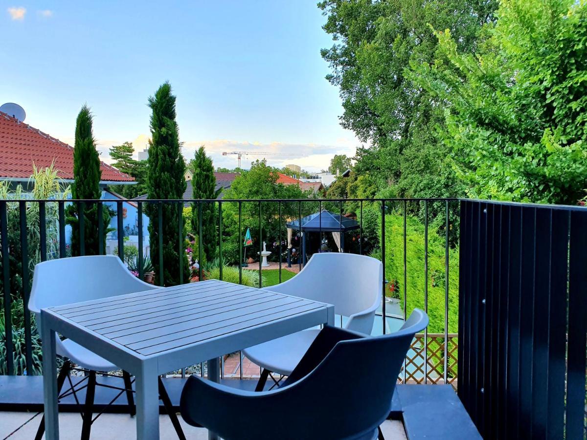 Near Lake Fully Furnished Beautiful Apartment เวียนนา ภายนอก รูปภาพ