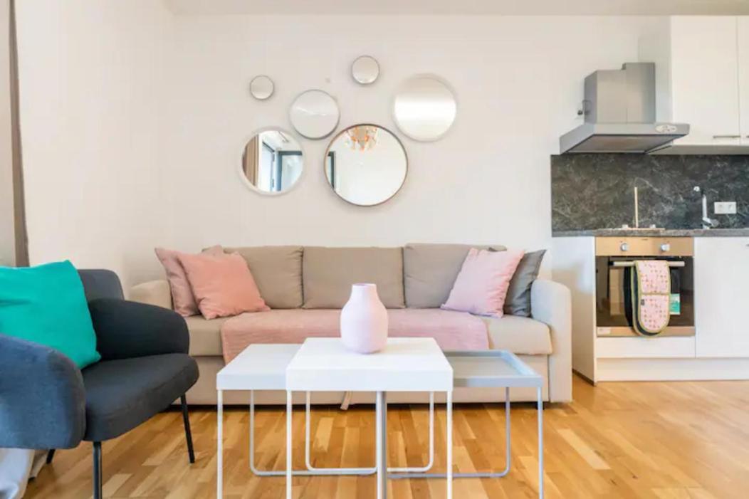 Near Lake Fully Furnished Beautiful Apartment เวียนนา ภายนอก รูปภาพ